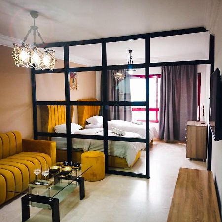 Nouveau Appartement Au Plein Centre Ville En Face Hilton Tanger Exterior foto