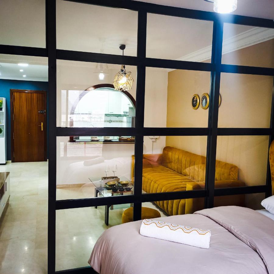 Nouveau Appartement Au Plein Centre Ville En Face Hilton Tanger Exterior foto