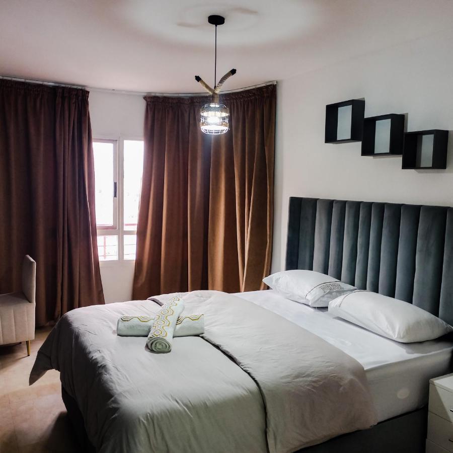 Nouveau Appartement Au Plein Centre Ville En Face Hilton Tanger Exterior foto