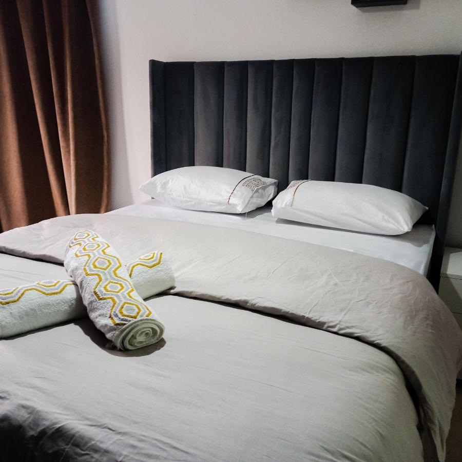 Nouveau Appartement Au Plein Centre Ville En Face Hilton Tanger Exterior foto